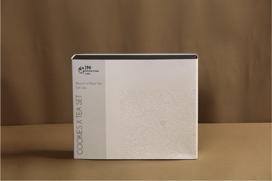 the packaging design of Sleeved folding box packaging design