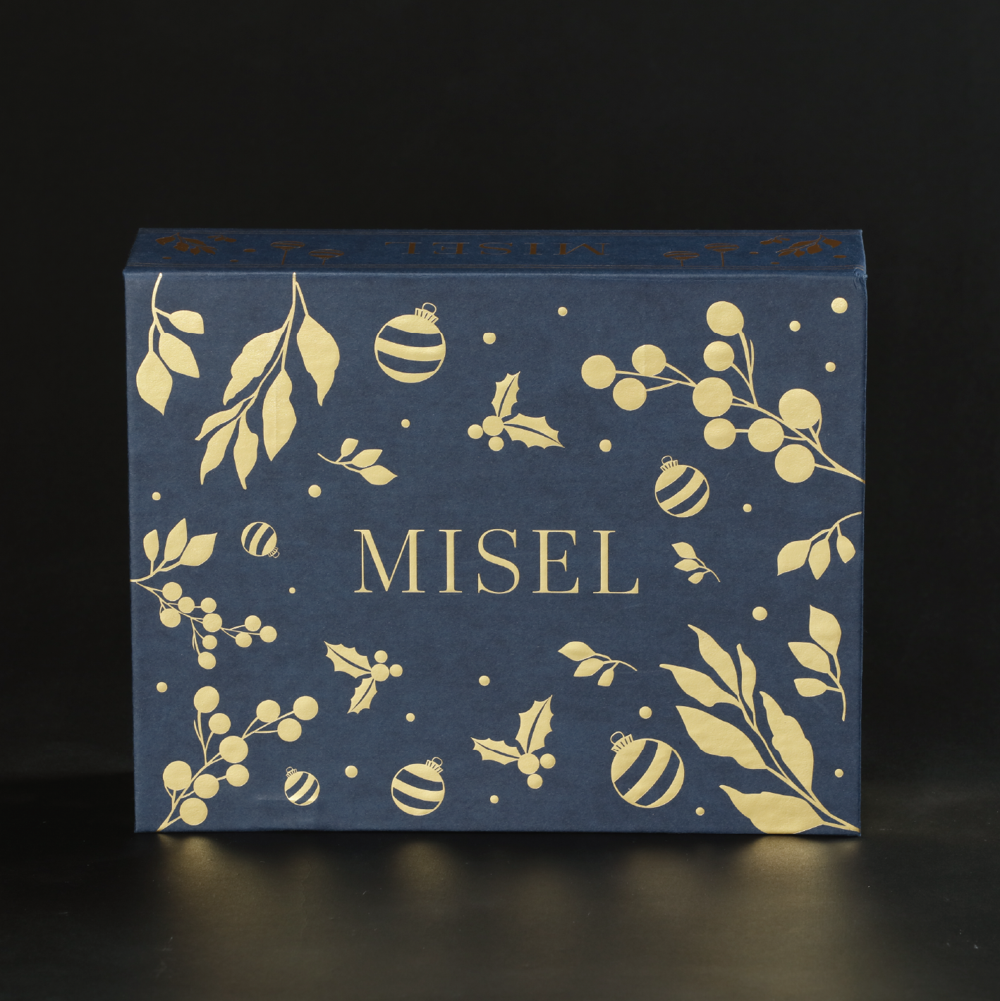 Christamas design style by using Magnetic Book Type Hard Case