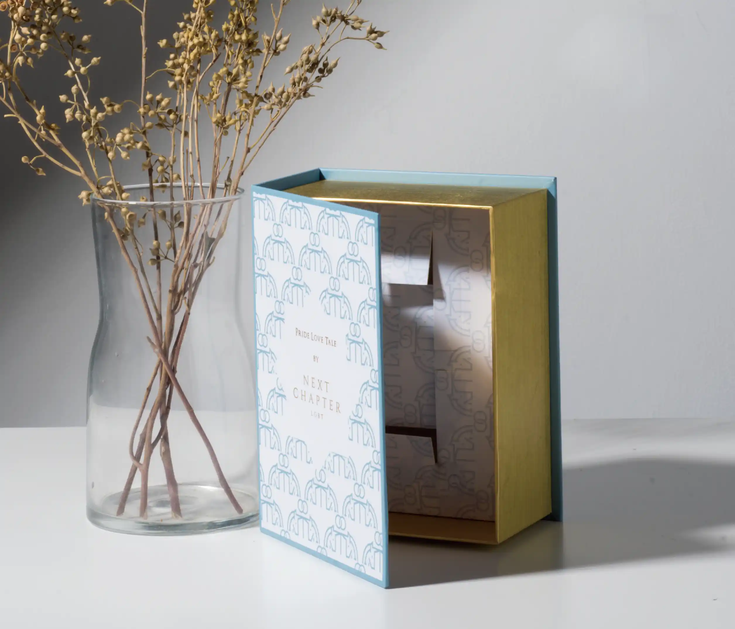 Magnetic Book-Shaped Rigid Box inside design