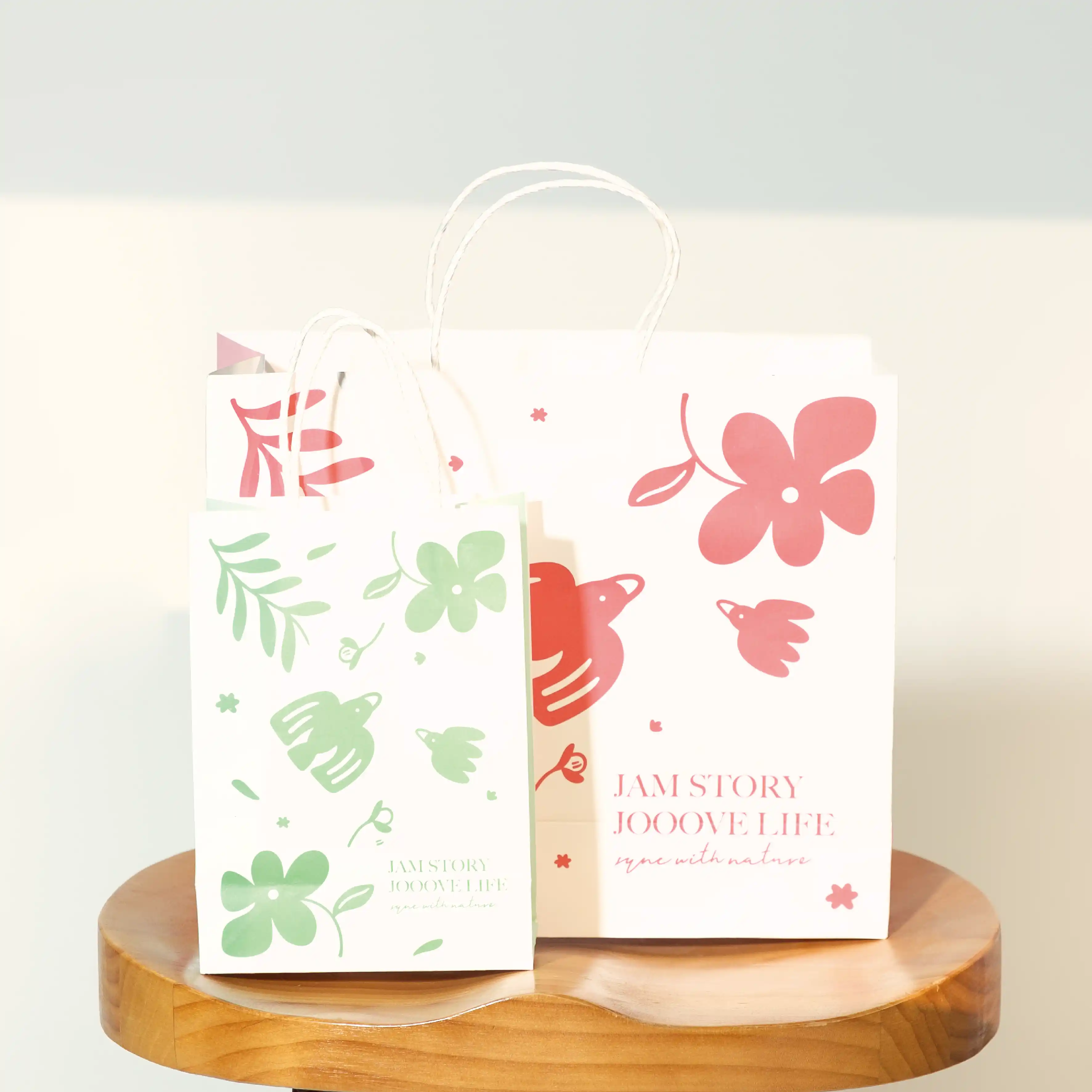 彩色白牛皮紙袋